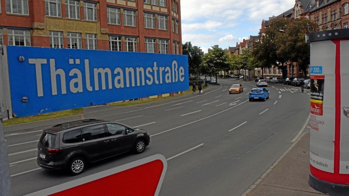 Sollte die Straßenbahnlinie 9 künftig durch die Thälmannstraße führen, wird sich die Aufteilung der Straße deutlich ändern.