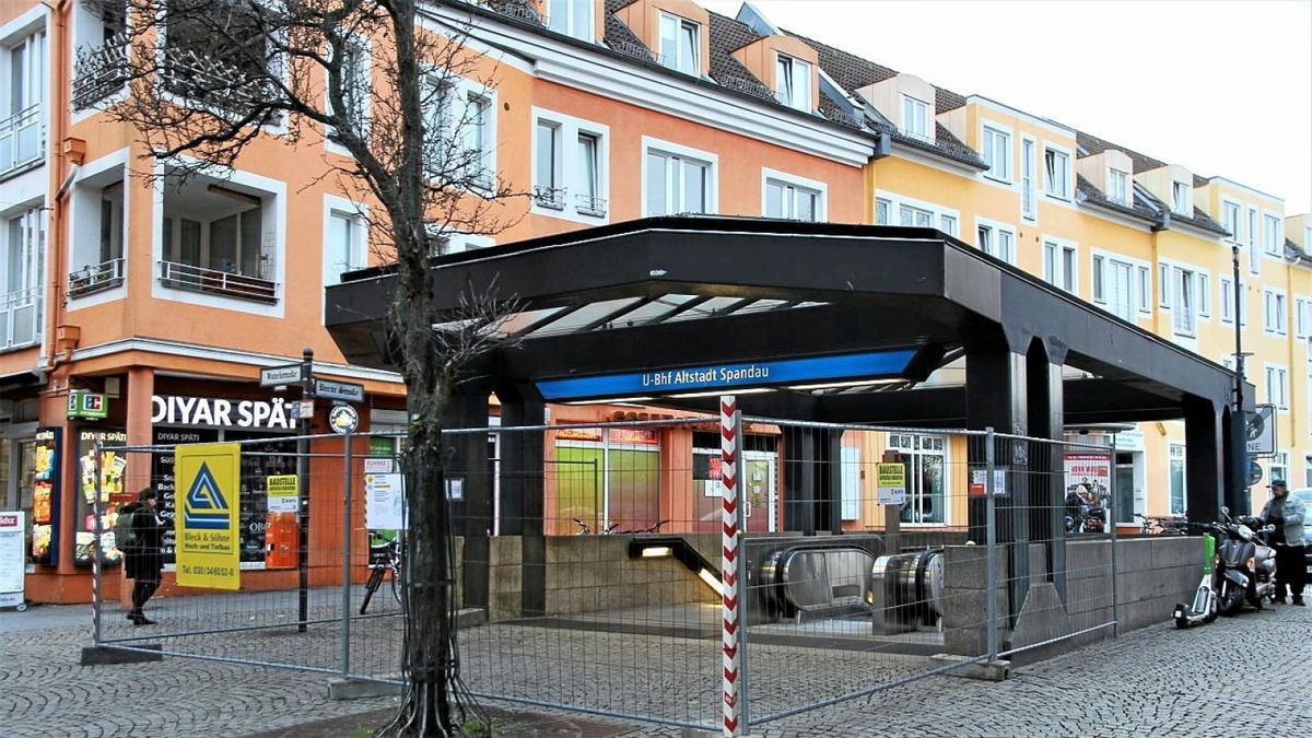 Sperrung: U-Bahnhof Altstadt Spandau bekommt einen Aufzug