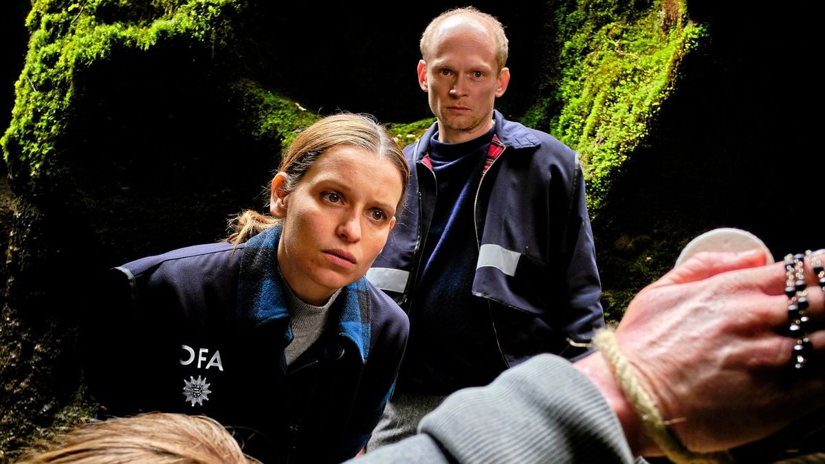 Bernhard Conrad als Jan Kawig und Kristin Suckow als Annett Schuster sind im neuen Thüringenkrimi, zu sehen am Donnerstag in der ARD.