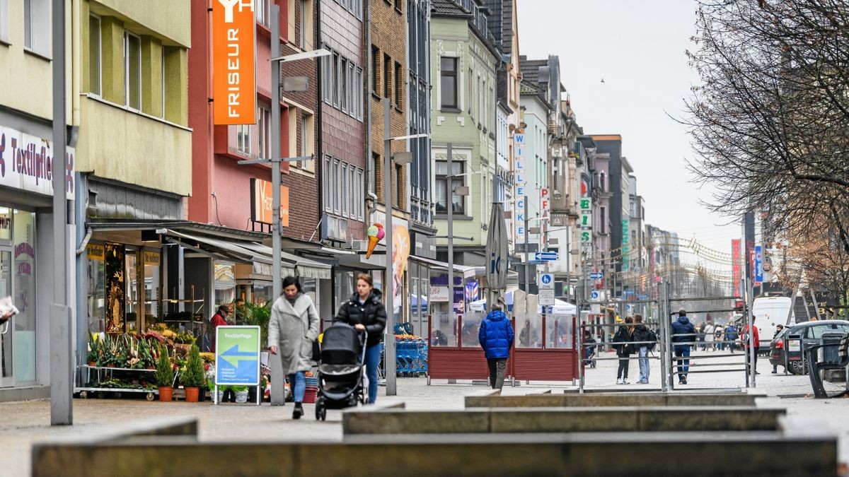 Oberhausen Postkarten zeigen Marktstraße vor 1940