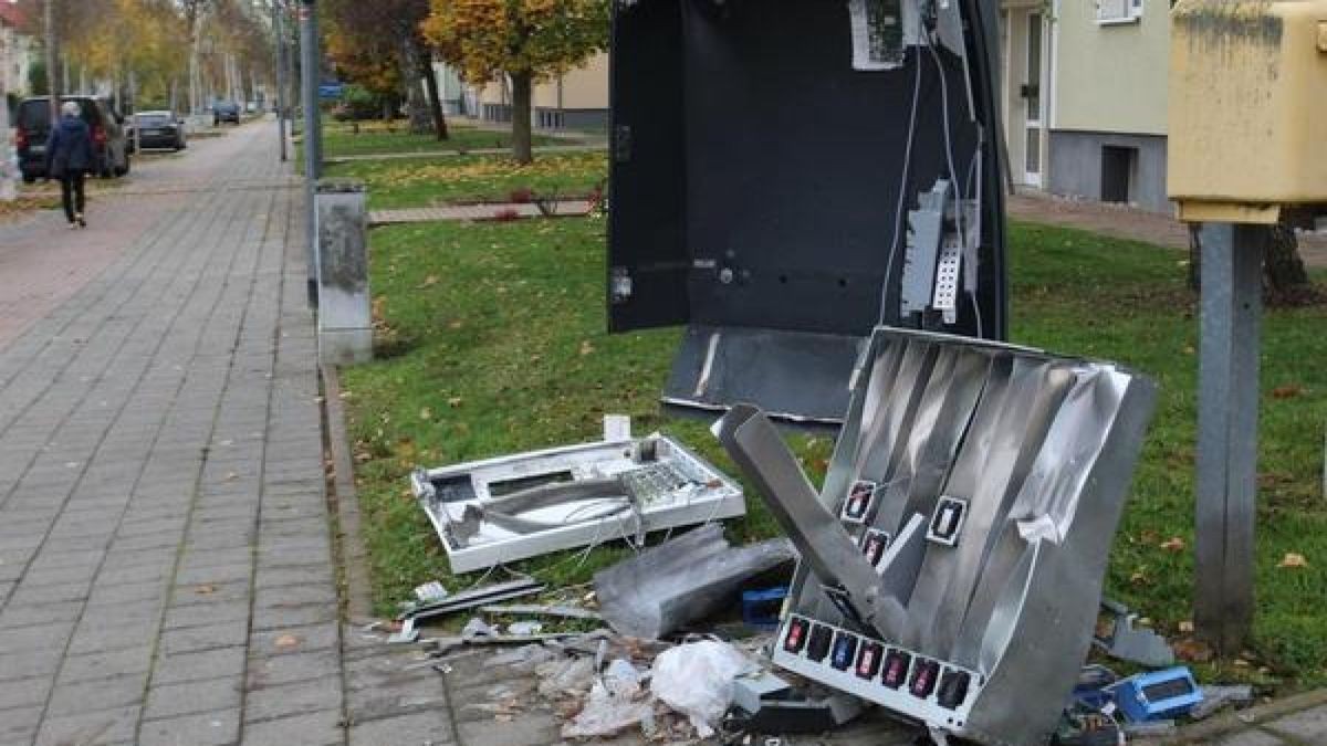 Die Fälle häufen sich: In den vergangenen Wochen kam es mehrfach zu Angriffen auf Zigarettenautomaten in Thüringen. (Archivbild)