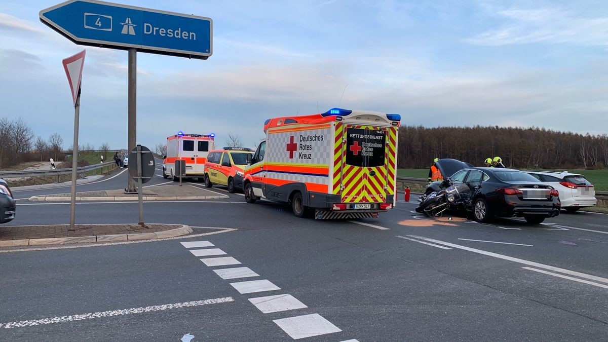 Die Abfahrt nach Ronneburg war während des Einsatzes voll gesperrt.