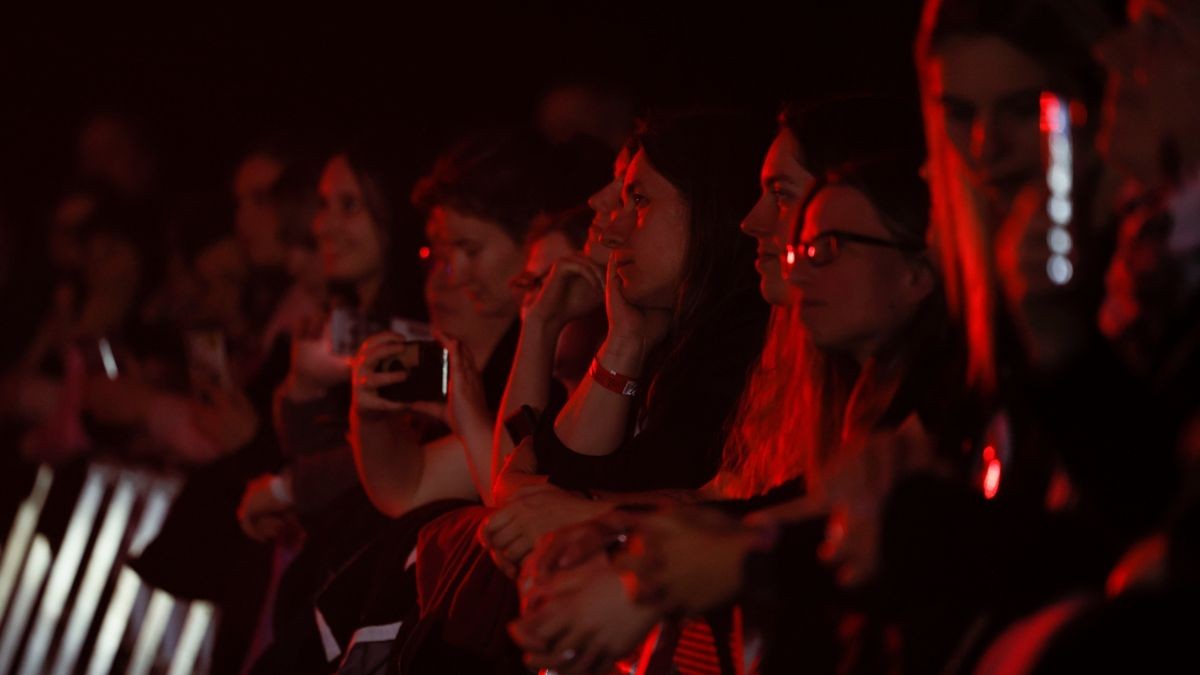 Erfurt, 17.03.2023: Fans während dem Auftritt bei der 