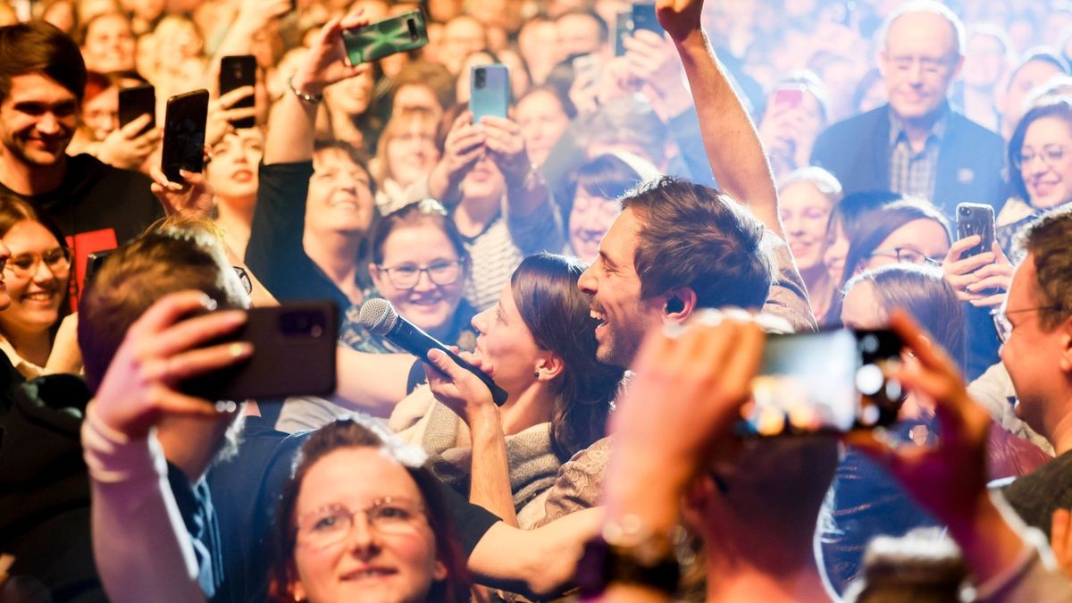 Erfurt, 17.03.2023: Max Giesinger während seinem Auftritt bei der 