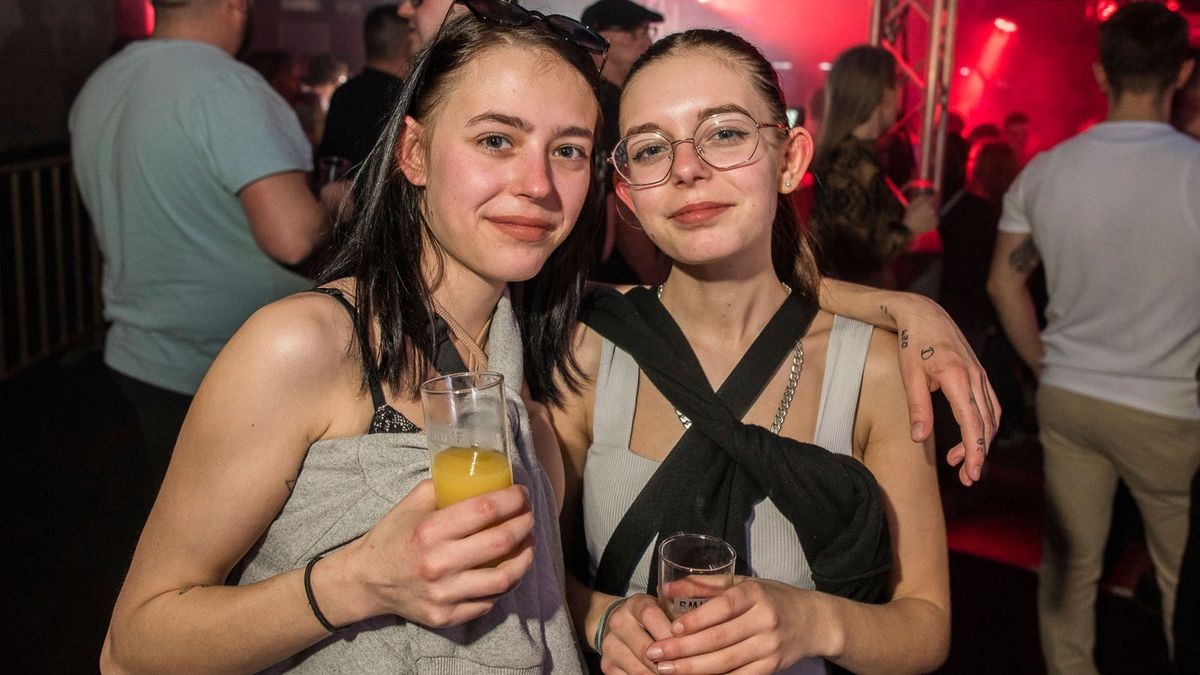 Die Gebrüder Brett legten am Freitag im Cube Club Bad Frankenhausen auf und sorgten für eine große Party.