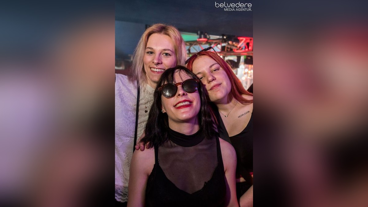 Die Gebrüder Brett legten am Freitag im Cube Club Bad Frankenhausen auf und sorgten für eine große Party.