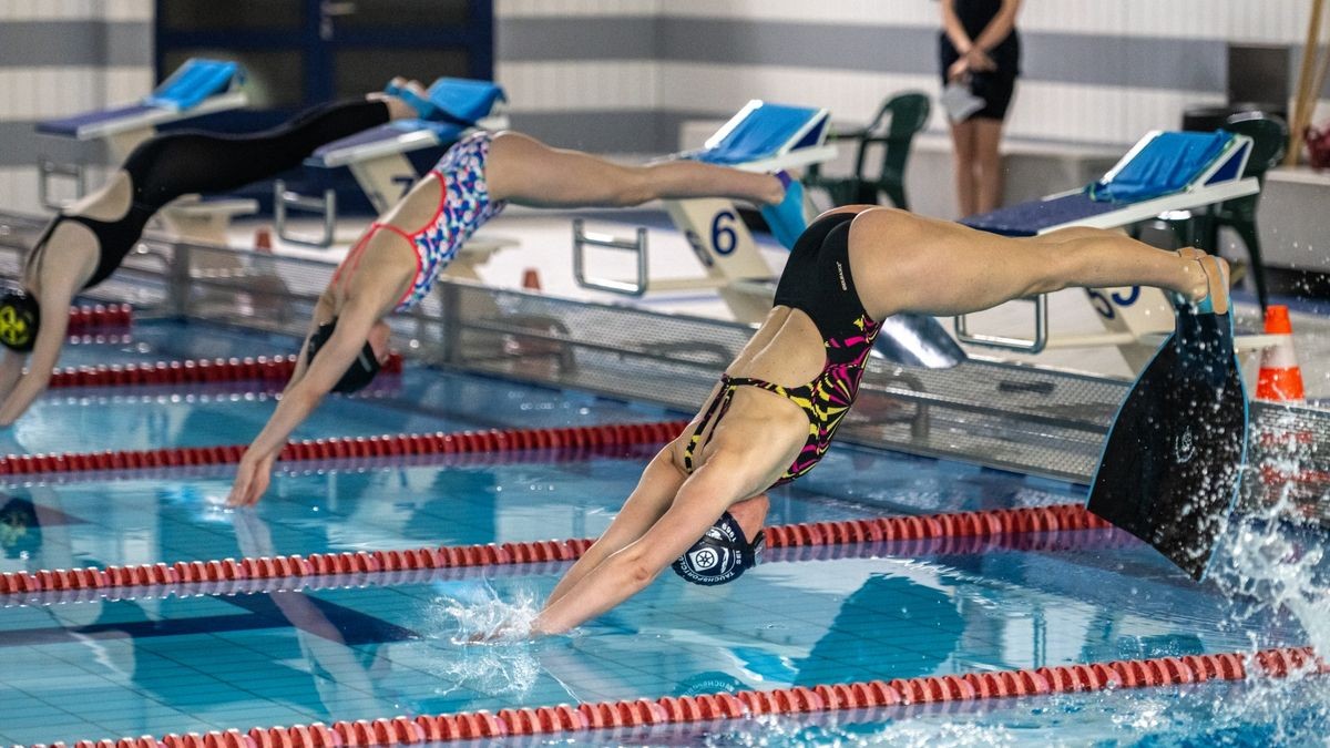 Bilder von den Meisterschaften im Flossenschwimmen.