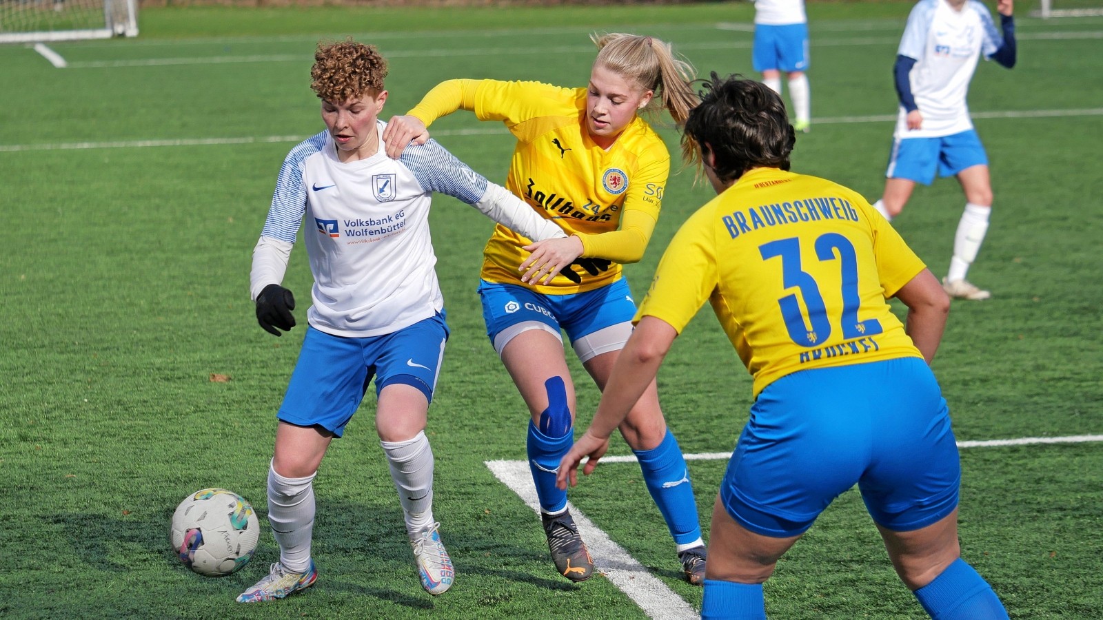 Lyn Meyer trifft gleich achtmal bei Eintrachts Doppelprogramm