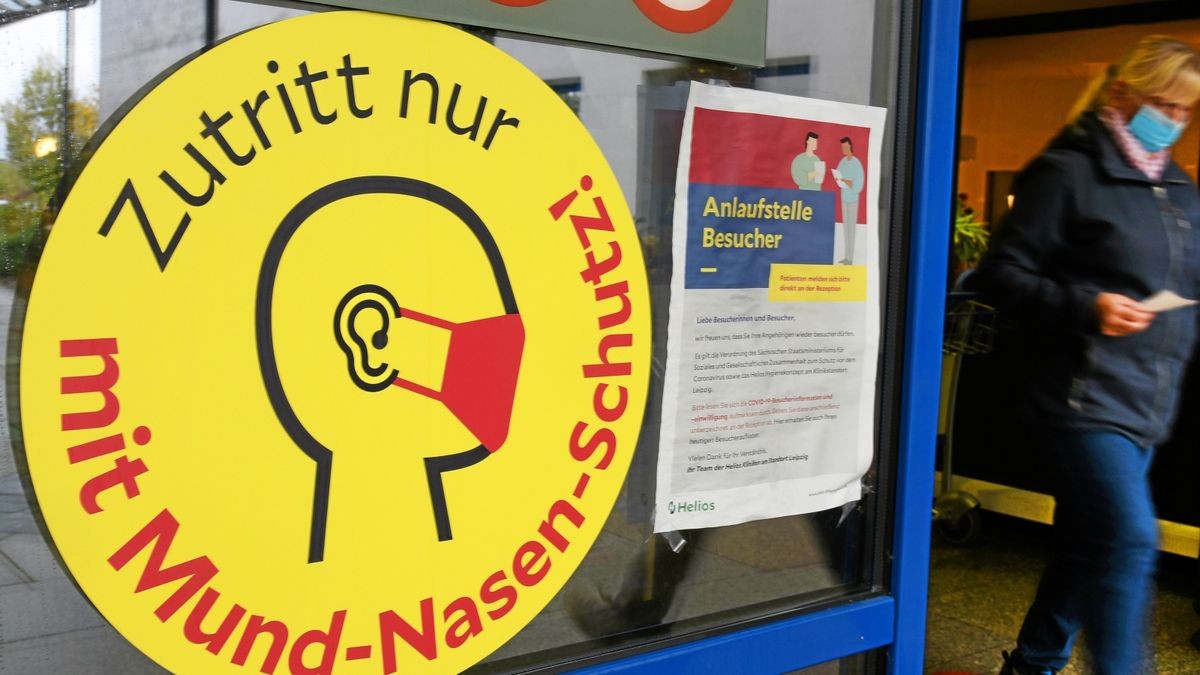 Ab Samstag Geschichte: Die Maskenpflicht in Deutschland.