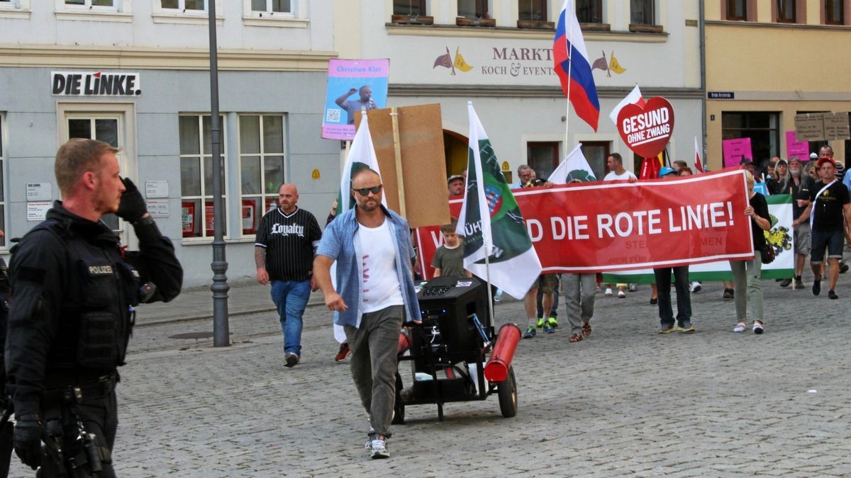 Christian Klar führte über mehrere Jahre die Geraer Demonstrationen. Zuletzt zog er sich offiziell als Anmelder zurück.