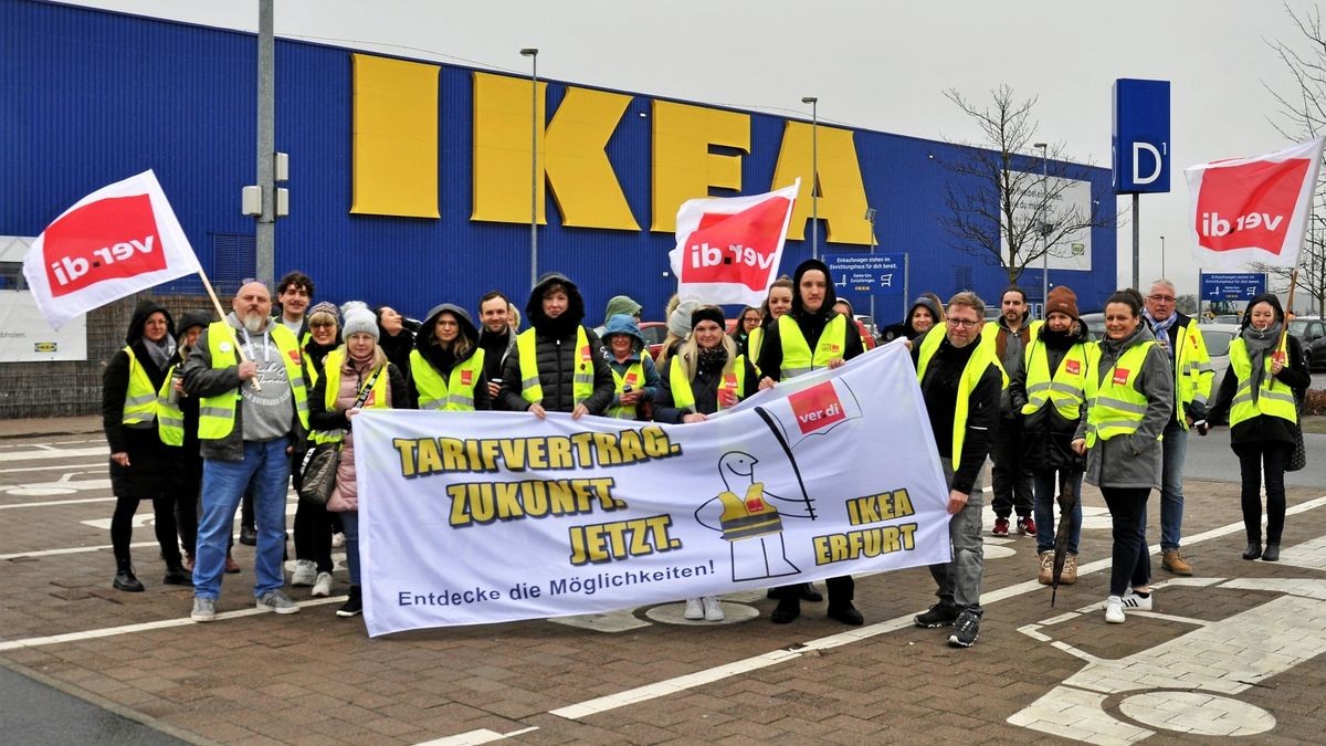 Bereits im April streikten Beschäftigte von Ikea in Erfurt für bessere Arbeitsbedingungen (Archivfoto).