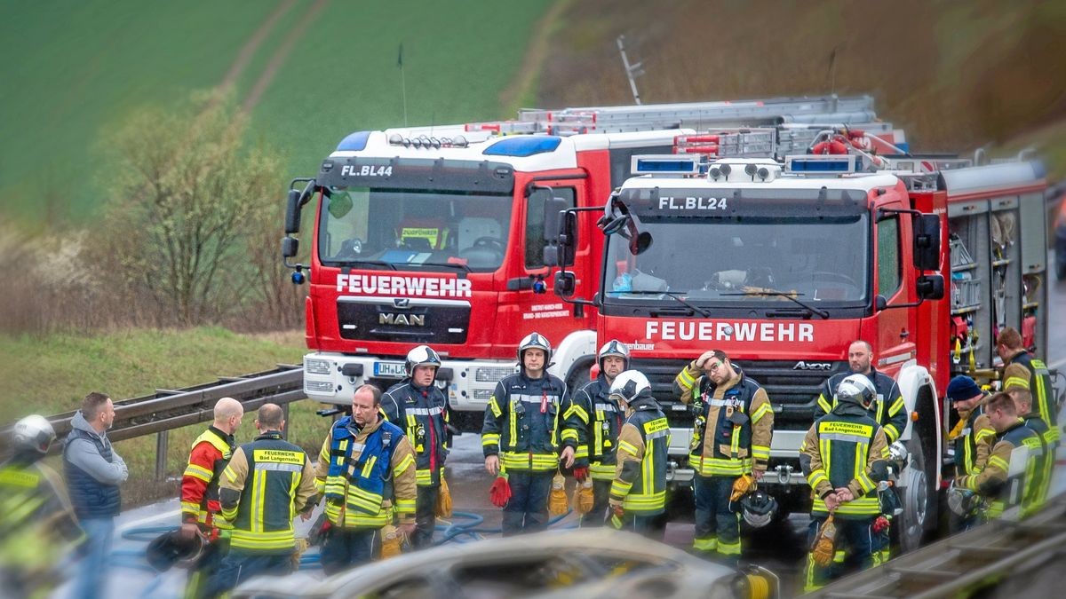 Eine Stunde nach dem Unfall waren auch die ehrenamtlichen Einsatzkräfte der Feuerwehr Bad Langensalza schockiert von den Ereignissen.