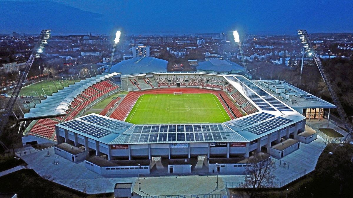 Das Steigerwaldstadion ist die Heimspielstätte für den FC Rot-Weiß Erfurt.