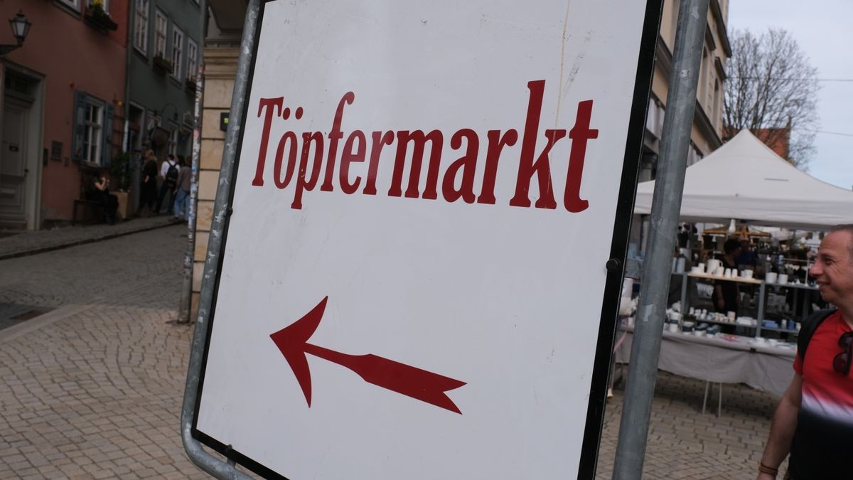 Hier geht’s lang zu weiteren Ständen des Erfurter Töpfermarkts.