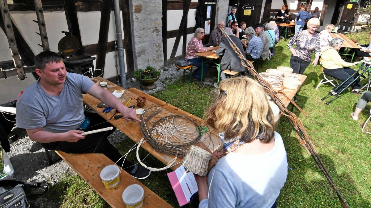 Saisonauftakt für Korbmacher in Tannroda