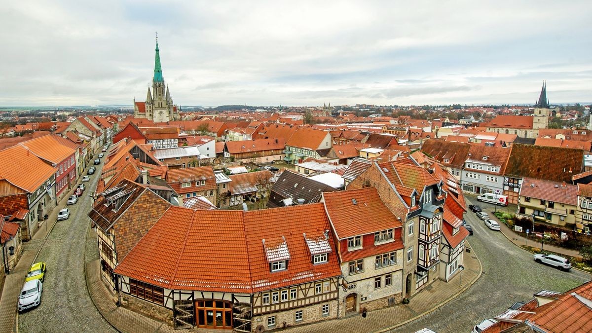 Sind Solaranlagen auch in denkmalgeschützten Bereichen wie der Mühlhäuser  Innenstadt möglich? Darum dreht sich eine Podiumsdiskussion am 4. Mai. 