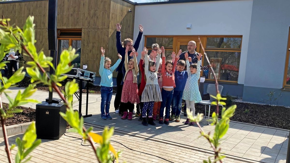 „Kinder an die Macht“: Arnstadt weiht neuen Kindergarten mit 160