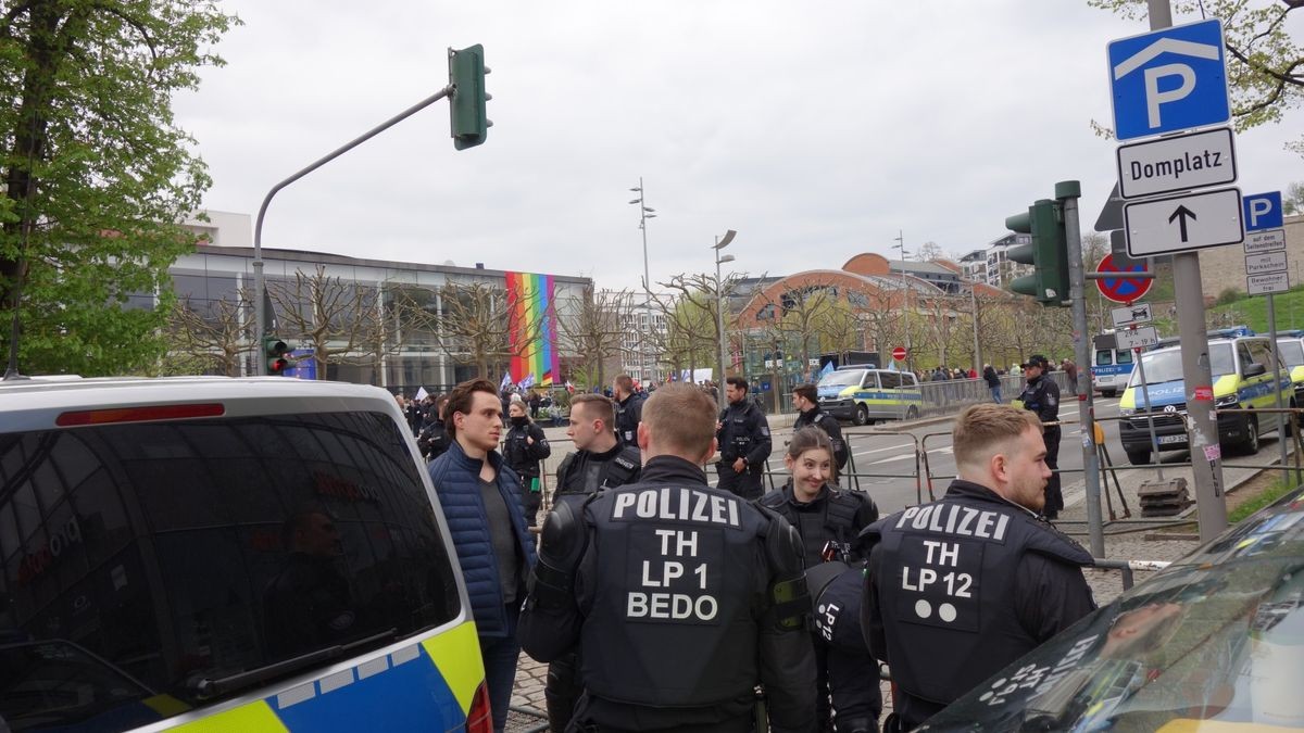 Sie liefen vom Hauptbahnhof zum Mainzerhofplatz. 