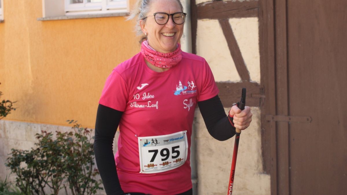 Knapp 950 Läufer und Walker gingen beim zehnten Drei-Türme-Lauf in Bad Langensalza an den Start. Den Hauptlauf über 12,5 Kilometer gewann Marcel Krieghoff. Es war sein zehnter Sieg in seiner Heimatstadt. 