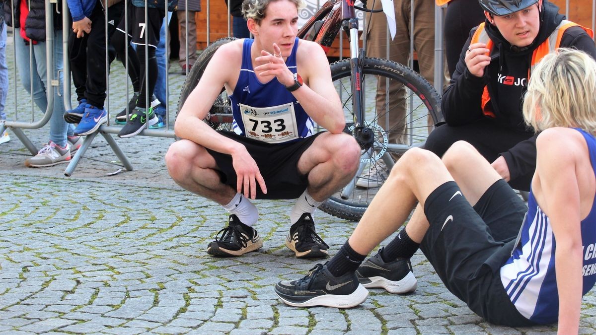 Knapp 950 Läufer und Walker gingen beim zehnten Drei-Türme-Lauf in Bad Langensalza an den Start. Den Hauptlauf über 12,5 Kilometer gewann Marcel Krieghoff. Es war sein zehnter Sieg in seiner Heimatstadt. 