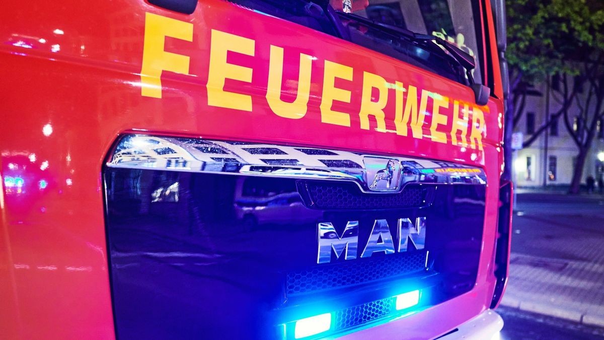 Neben den beiden Löschzügen der Berufsfeuerwehr wurde auch mehrere Freiwillige Feuerwehren alarmiert. (Symbolbild)  