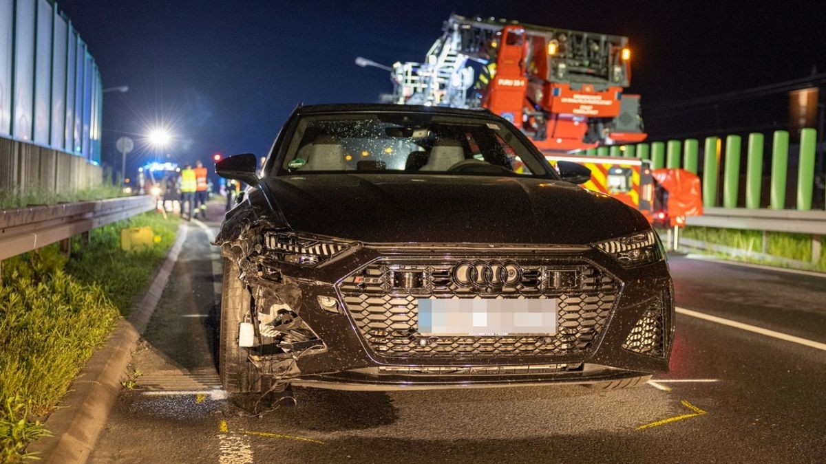 Die Polizei ermittelt zur Unfallursache. 