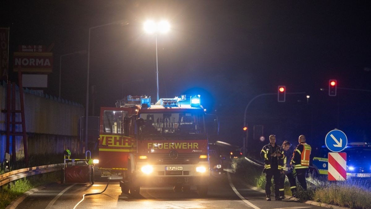 Die Polizei ermittelt zur Unfallursache. 