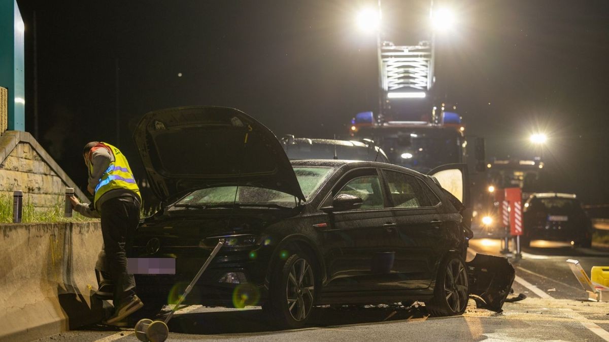 Die Polizei ermittelt zur Unfallursache. 