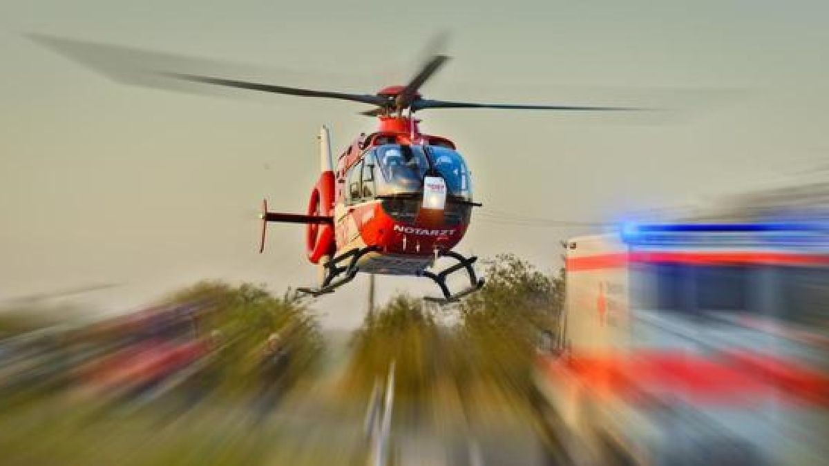 Mit einem Hubschrauber wurde die 23-Jährige in ein Krankenhaus geflogen (Symbolbild).