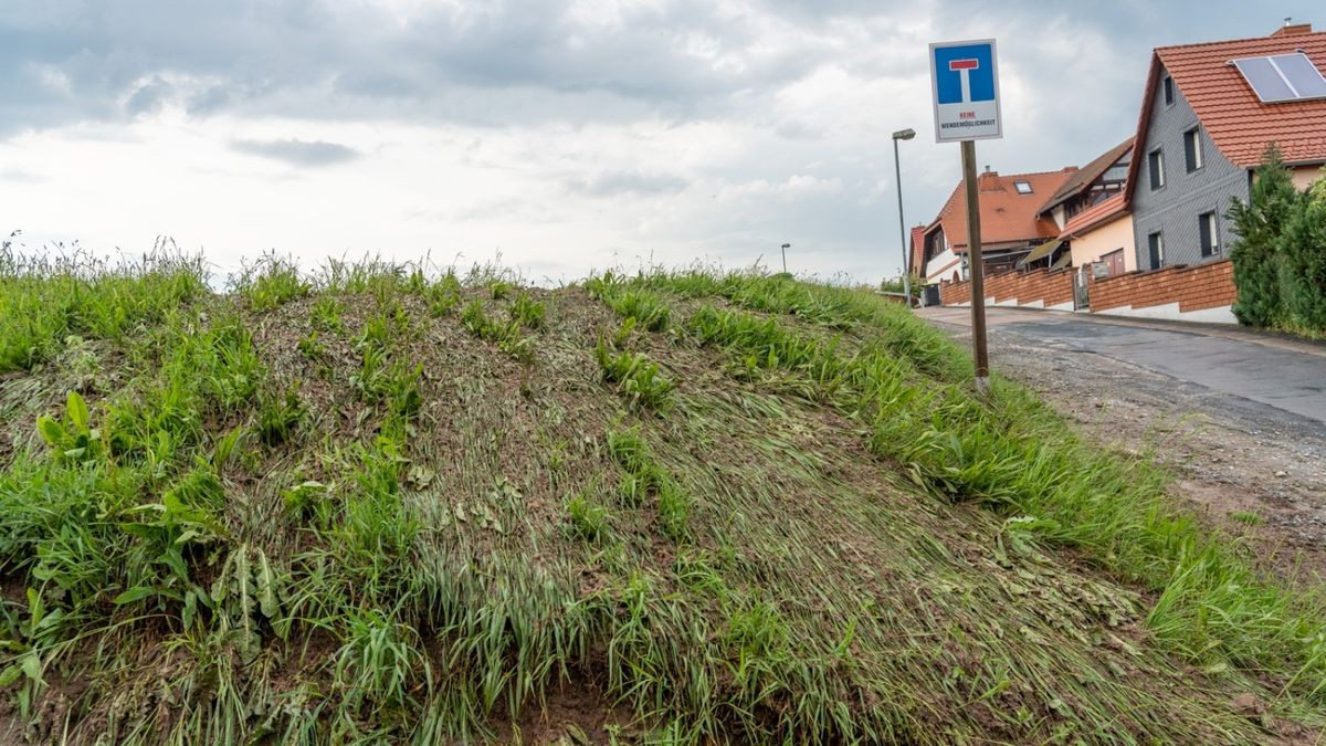 Zu einem kurzen, aber heftigen Unwetter kam es am Montagnachmittag kurz nach 17 Uhr in Kranichfeld im Weimarer Land.