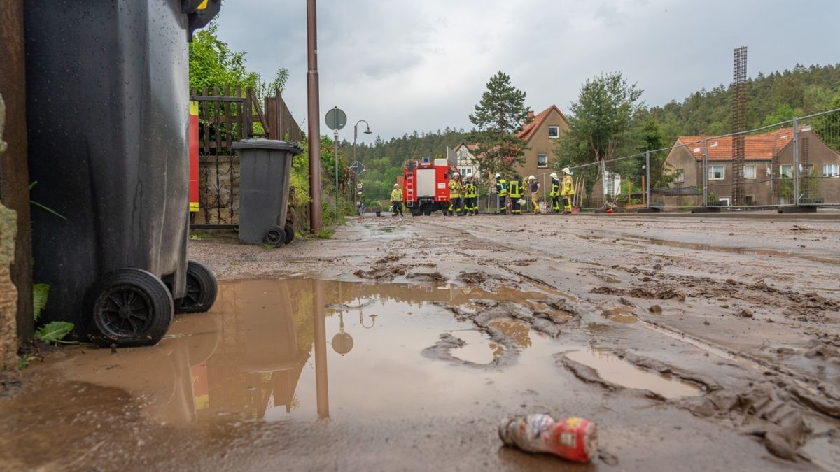 Zu einem kurzen, aber heftigen Unwetter kam es am Montagnachmittag kurz nach 17 Uhr in Kranichfeld im Weimarer Land.