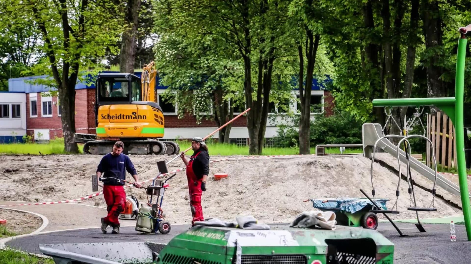 32+ Gysenberg Teich, Idyllisch gelegen, weite rasenflächen,