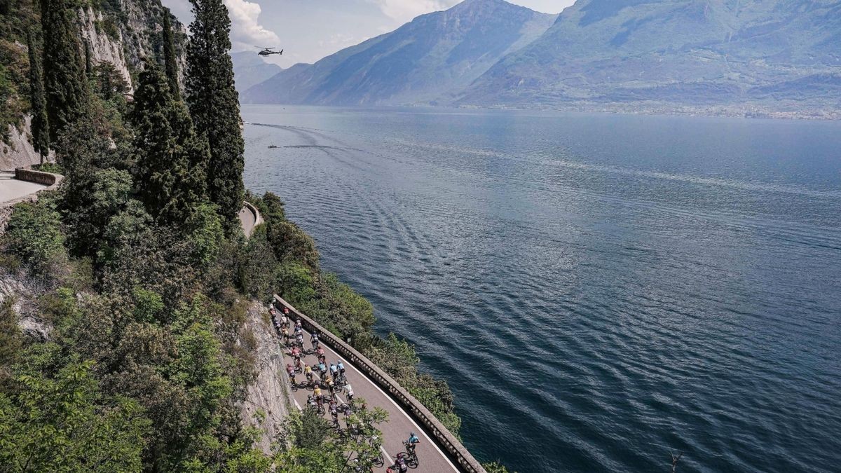 Nach einer monatelangen Trockenperiode in Norditalien regnete es in den vergangenen Wochen häufig und teils sehr intensiv. Das ließ den Pegelstand am Gardasee wieder ansteigen.