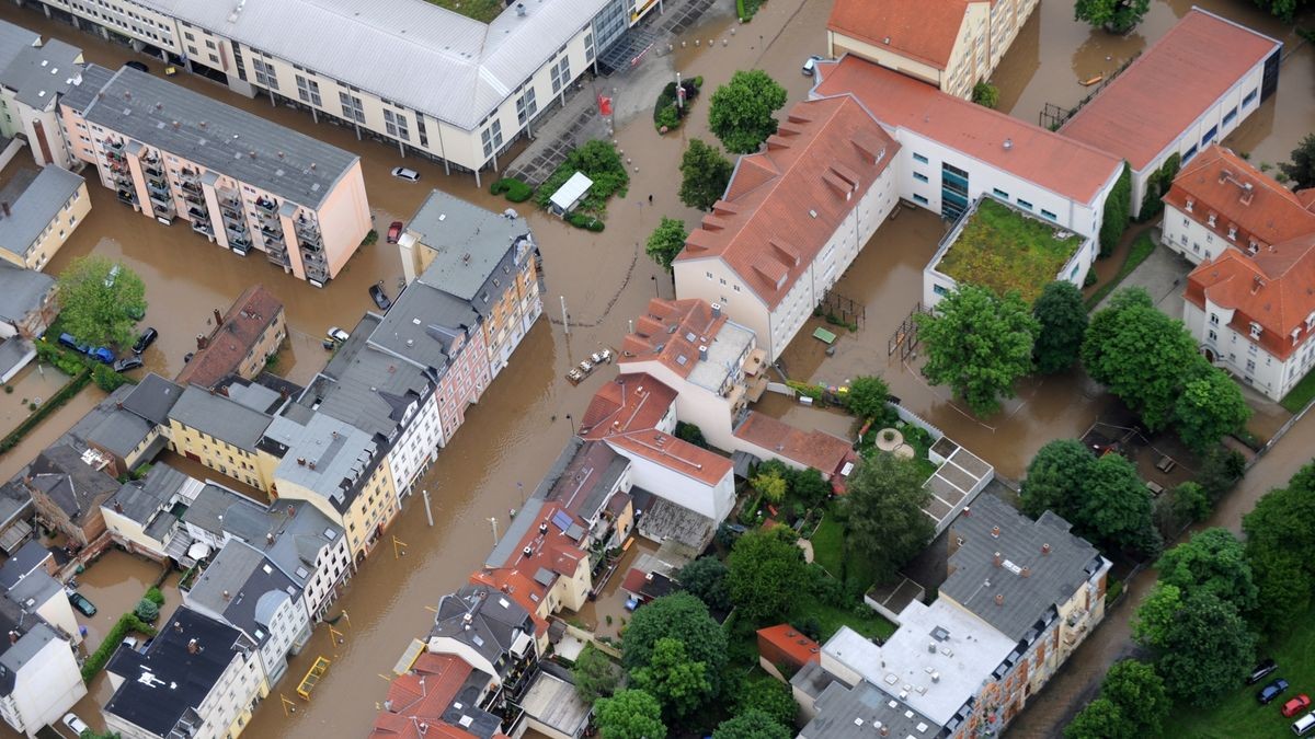 Luftbild vom Hochwasser Weiße Elster in Gera-Untermhaus.