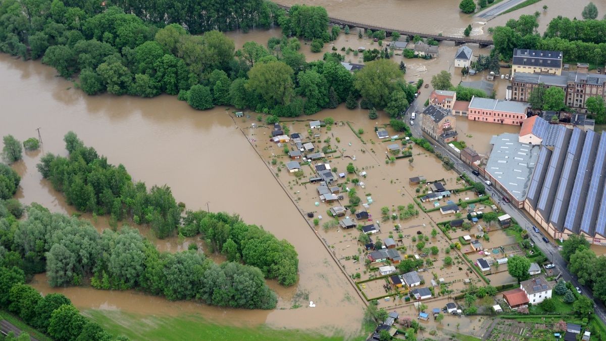 Überschwemmte Gartenanlage in Gera-Süd.