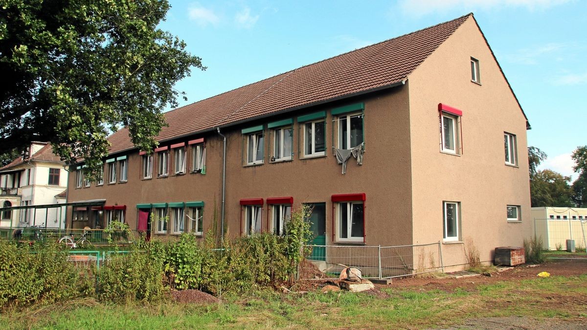 Unter anderem die einstige Förderschule in Waltershausen dient als Gemeinschaftsunterkunft für Flüchtlinge.