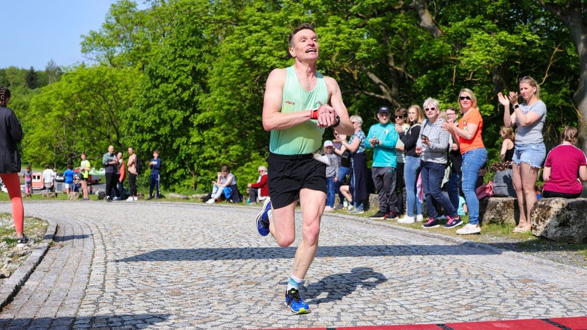 Sieger 8 km-Lauf Frank GatzemeierFoto: Uwe Petzl