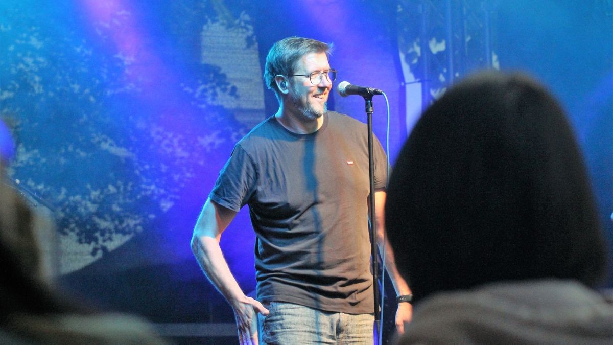 Die Pflaumenblüte in Mühlhausen erwies sich Samstagabend als Zuschauer-Magnet. Die Band 