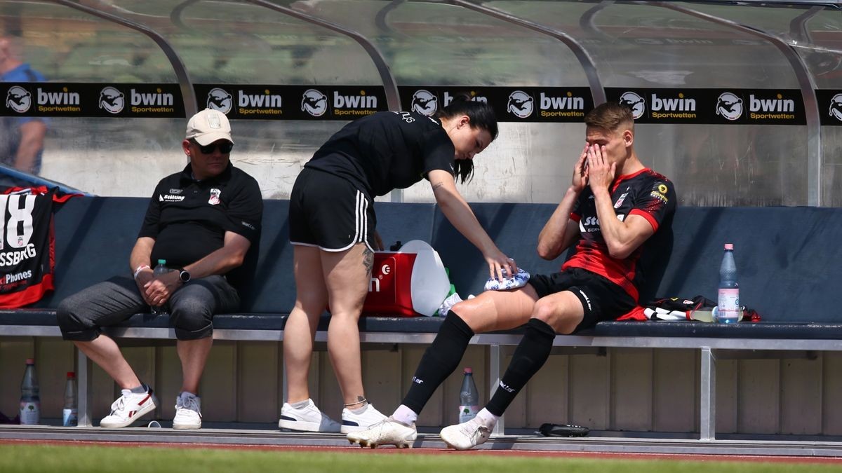 Fußball-Regionalligist FC Rot-Weiß Erfurt hat nach einem müden Kick bei der VSG Altglienicke mit 0:1 verloren. Durch die Niederlage rutscht Erfurt in der Abschlusstabelle auf Rang drei.