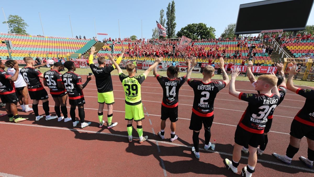 Fußball-Regionalligist FC Rot-Weiß Erfurt hat nach einem müden Kick bei der VSG Altglienicke mit 0:1 verloren. Durch die Niederlage rutscht Erfurt in der Abschlusstabelle auf Rang drei.