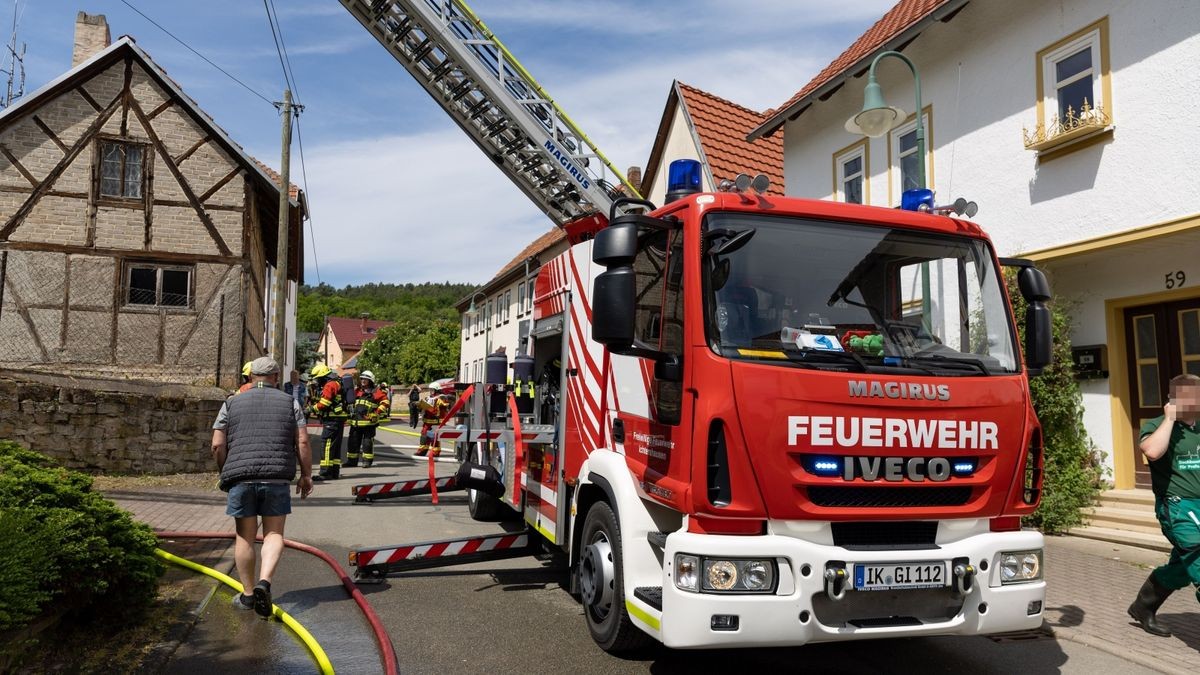 Am Donnerstagvormittag ist eine Scheune eines Dreiseitenhofes im Arnstädter Ortsteil Dannheim in Brand geraten.