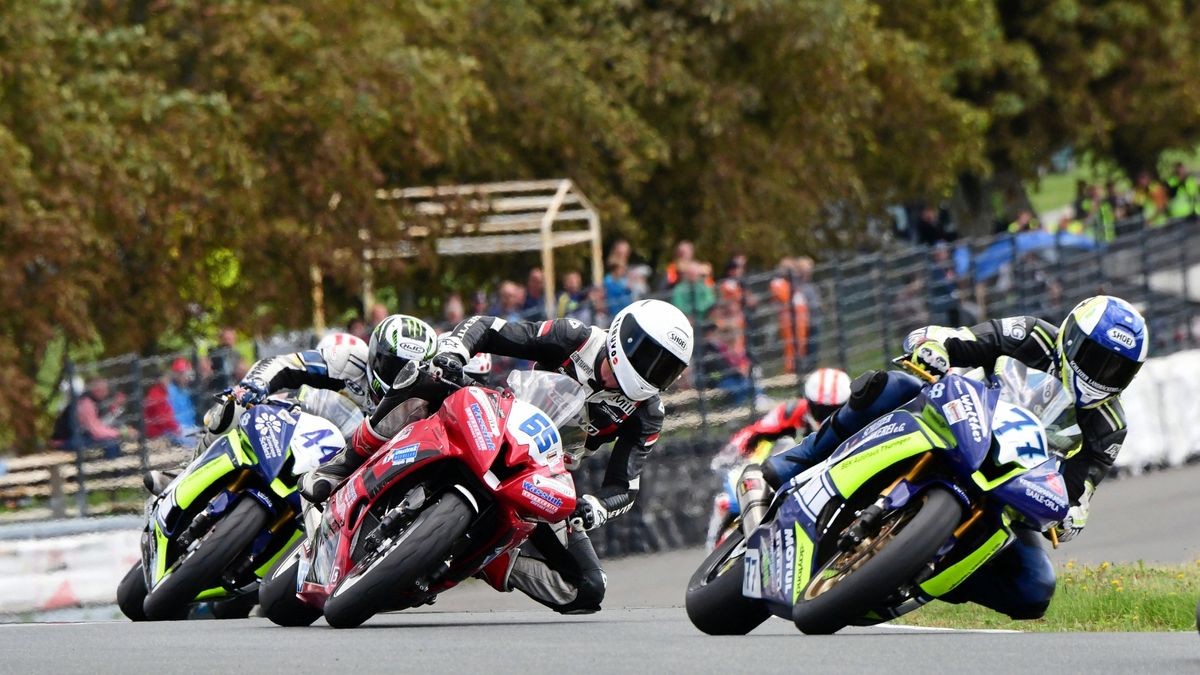 Die IRRC, die International Road Racing Championship,  kehrt nach 2017 zurück aufs Schleizer Dreieck. 