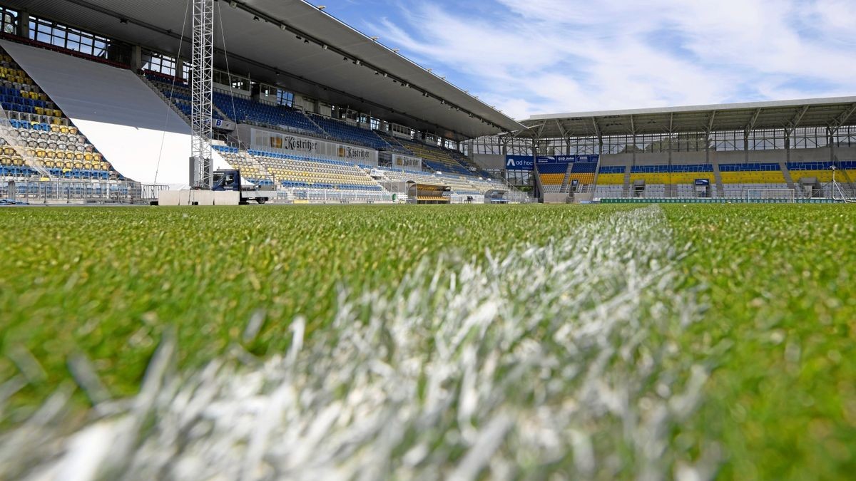 Im Ernst-Abbe-Sportfeld in Jena wird das Endspiel um den Thüringer Landespokal ausgetragen, sehr zum Ärger von Wacker Nordhausen.