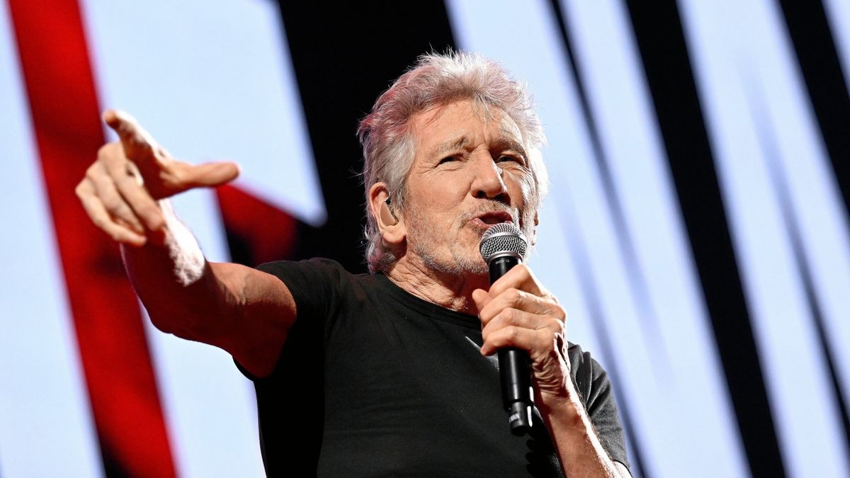 Pink-Floyd-Mitbegründer Roger Waters trat am 21. Mai 2023 mit seiner „This Is Not A Drill“-Tour in der Münchner Olympiahalle auf. Das Konzert war umstritten. Zuvor hatten Kommunalpolitiker gefordert, den Auftritt wegen Antisemitismusvorwürfen gegen Waters abzusagen. Der Musiker hat eine neue Platte veröffentlicht.