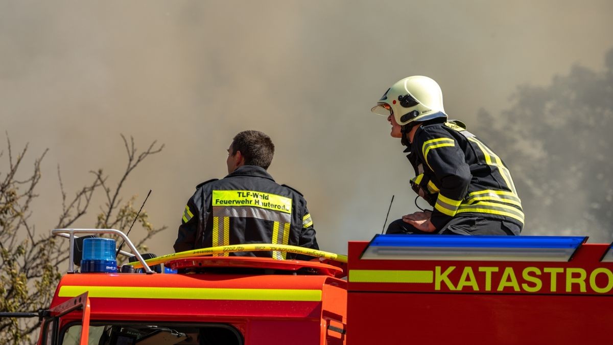 Unterstützung bekamen die Wehren aus dem Landkreis Sömmerda, von der Feuerwehr Kölleda. 