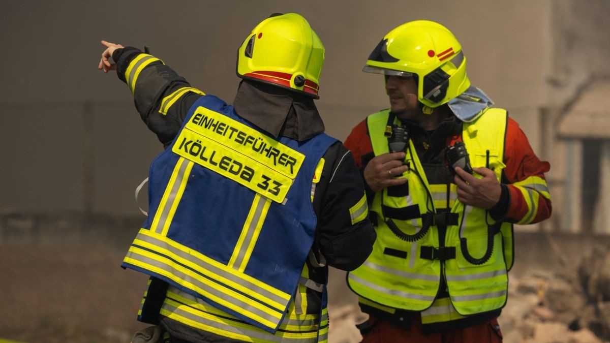 Zur Absicherung an der Einsatzstelle stand ein Rettungswagen bereit. 