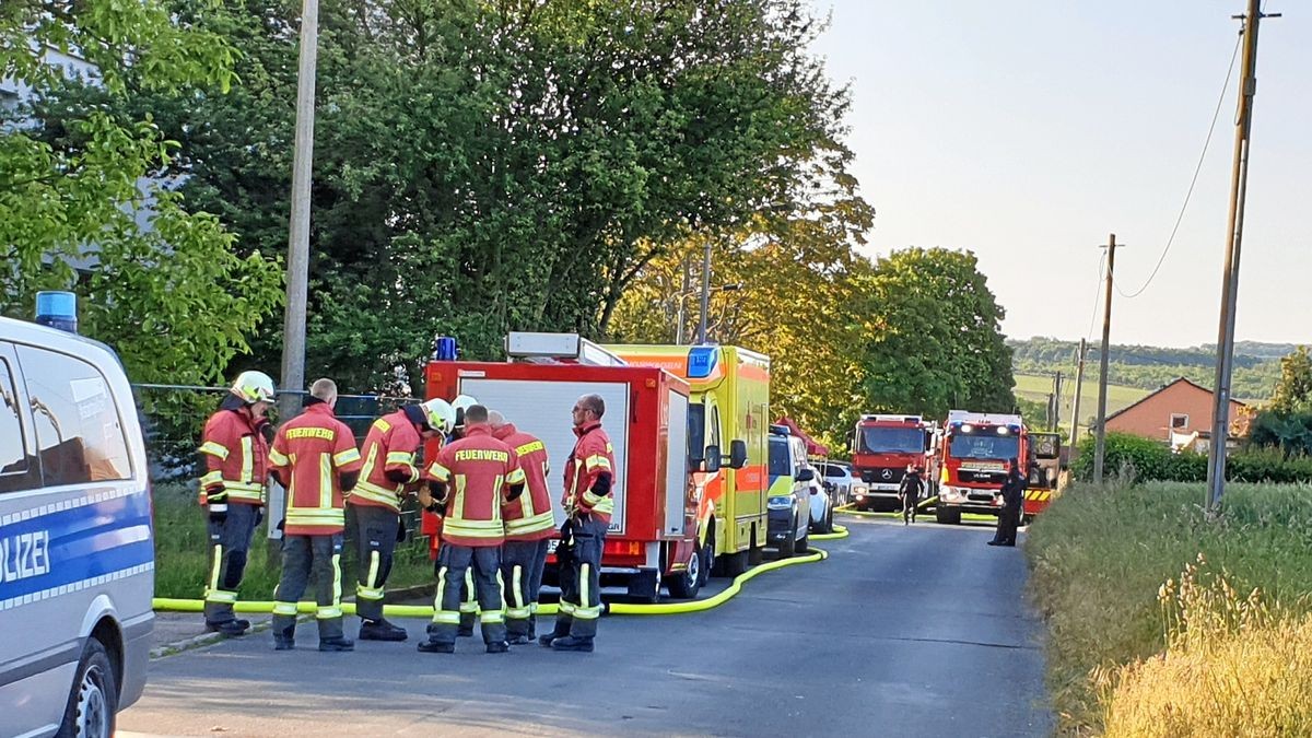 Inzwischen gelöscht ist das Feuer, das am Sonntagmorgen in der Apoldaer Gemeinschaftsunterkunft für Asylbewerber ausgebrochen war. 