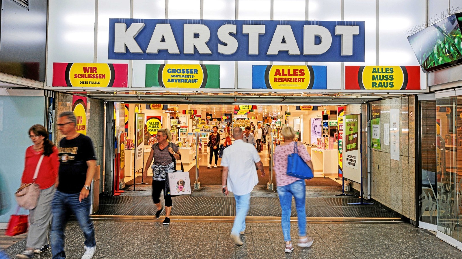 Karstadt Hamburg In zwei Filialen läuft der Ausverkauf alles muss raus!