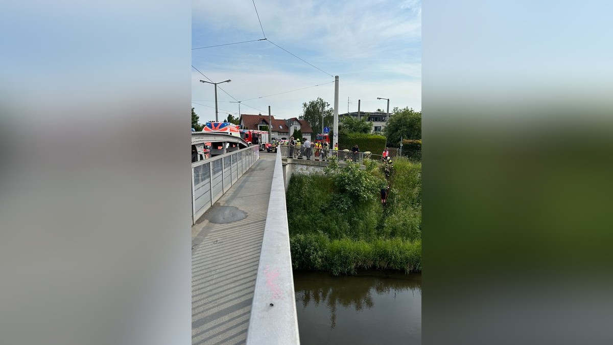 Eine Drohne machte aus der Luft umfangreiche Aufnahmen rund um die Einsatzstelle.