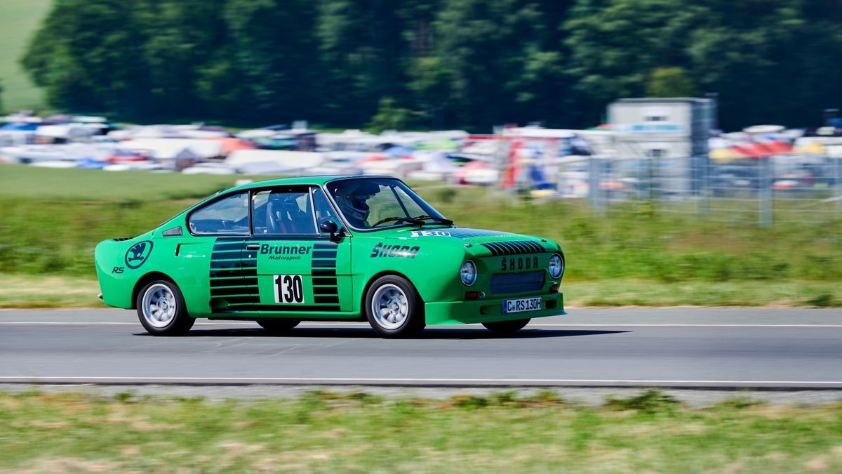 Legendenrennen zu 100 Jahre Schleizer Dreieck Tourenwagen